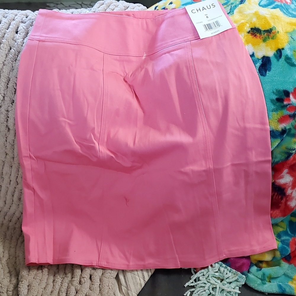 Chaus Vibrant Pink Pencil Skirt